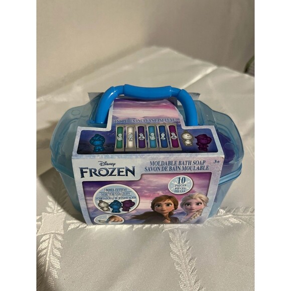 "Disney Frozen Moldable Bath Soap Kit with 3 Cutters and 10 Pieces" - Picture 1 of 7